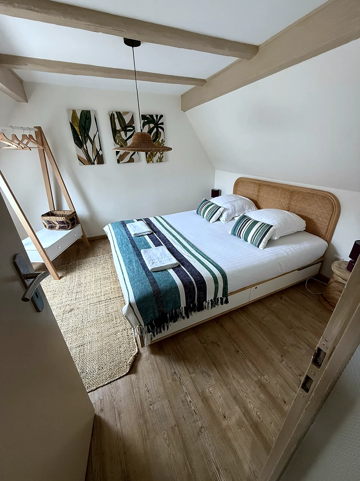 Chambre bohème sous les combles préparée par JG67 Services Strasbourg
