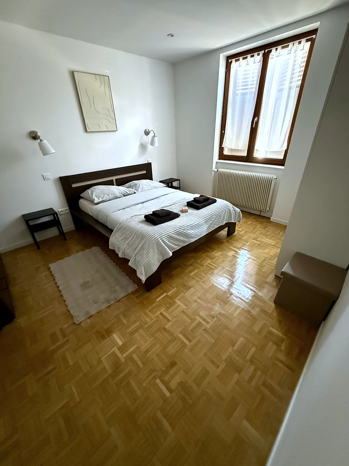 Chambre double avec parquet point de Hongrie après remise à blanc – JG67 Services